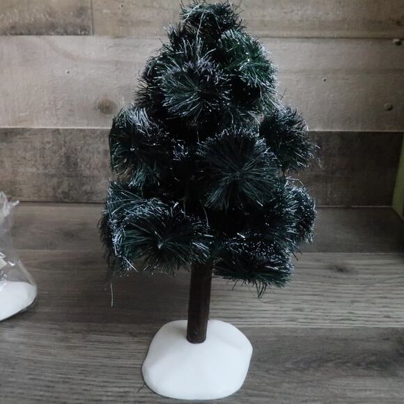 Dept 56 Christmas Homecoming At Havenport Lighted Holiday Set - Picture 2 of 11